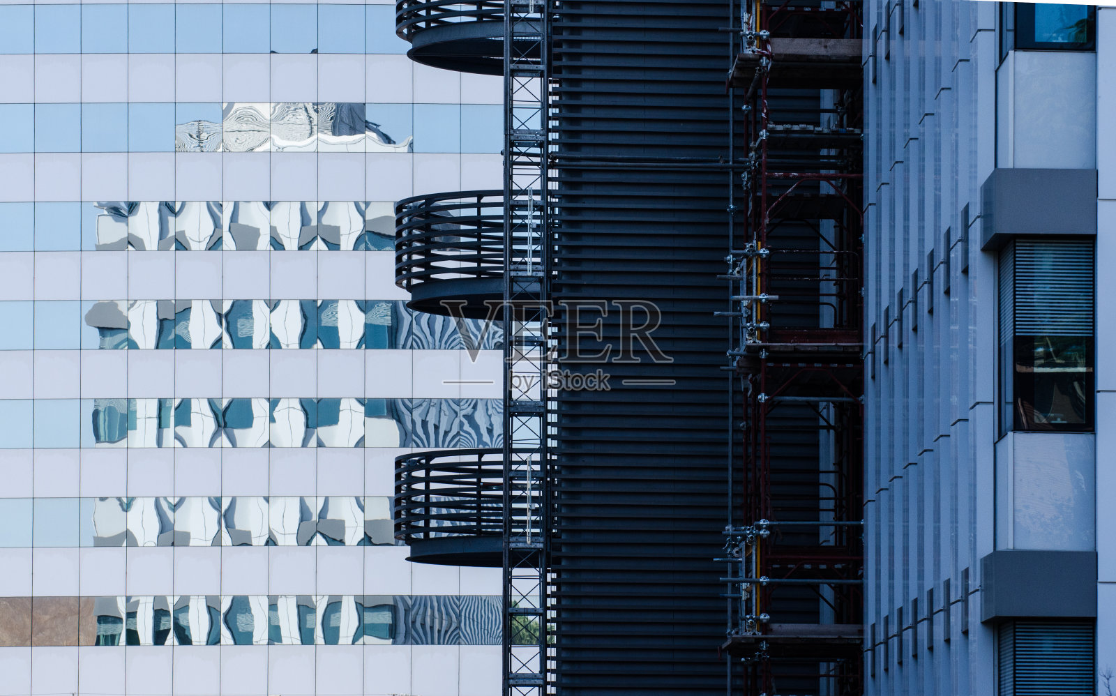 现代建筑与反思照片摄影图片