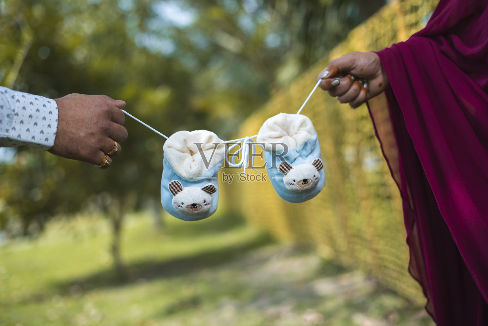 为即将出生的小女孩拍孕妇照照片摄影图片