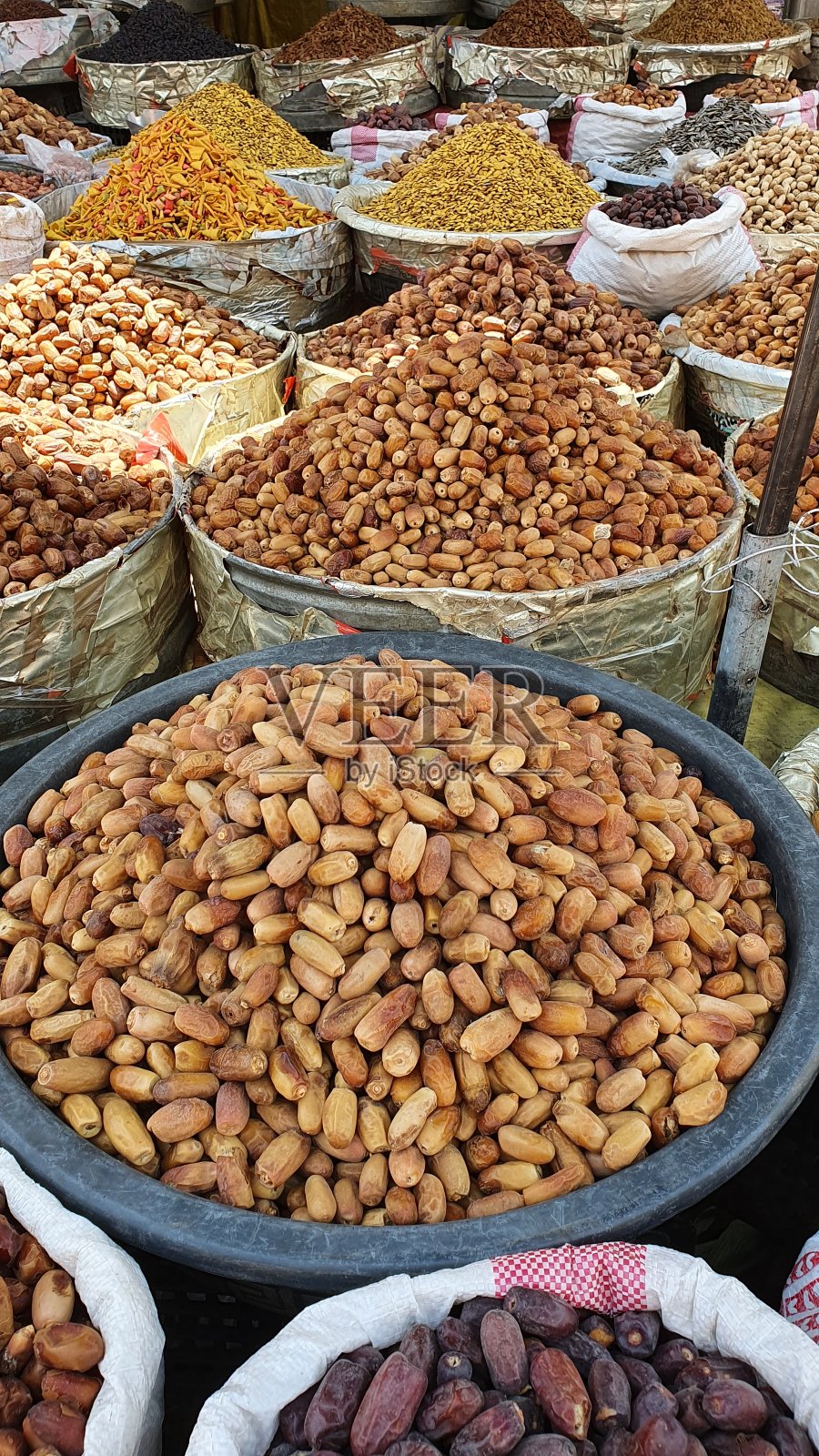 成堆的干枣照片摄影图片