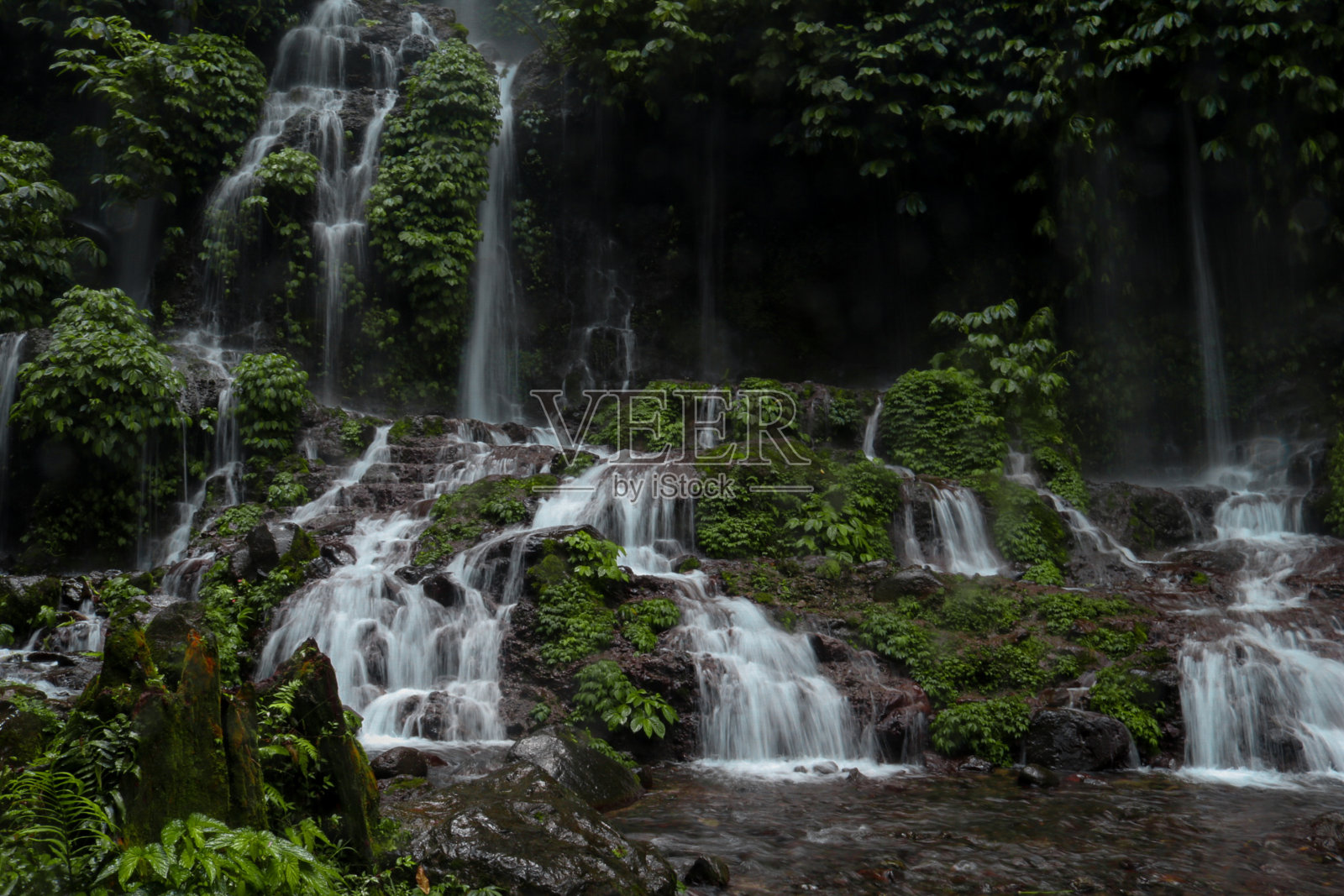 瀑布蚊帐线照片摄影图片