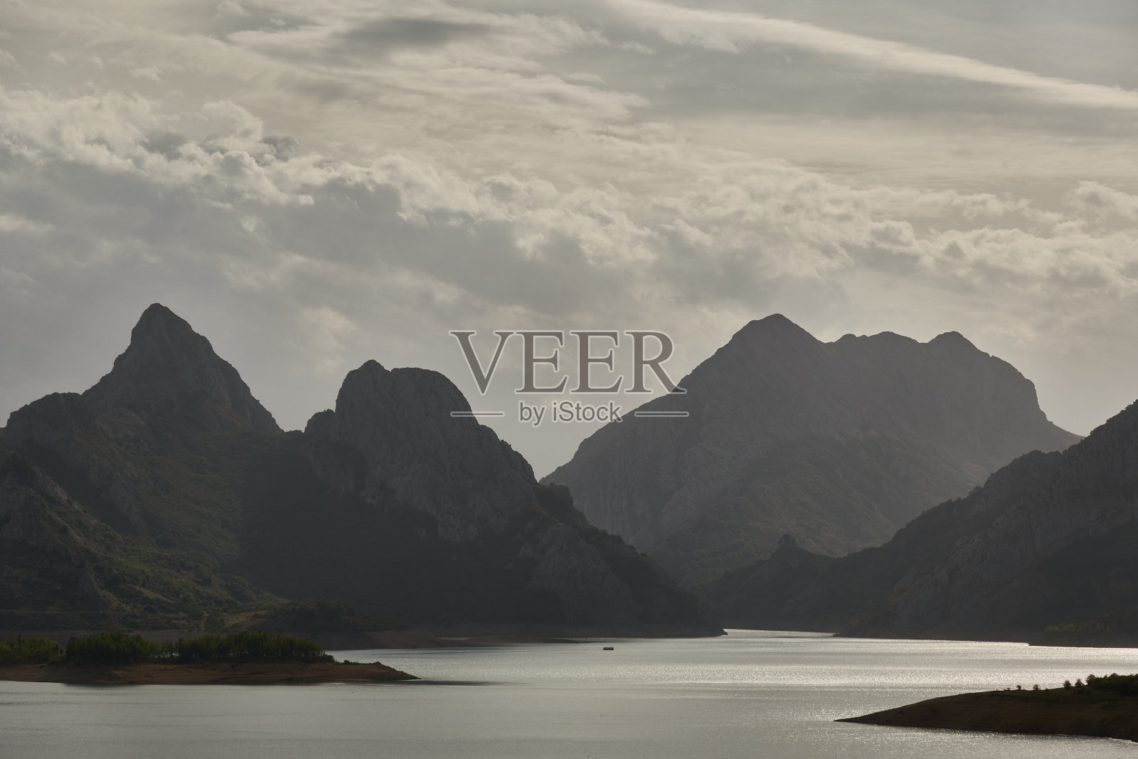 Riaño和曼波德雷山地区公园。卡斯提尔和利昂。西班牙照片摄影图片