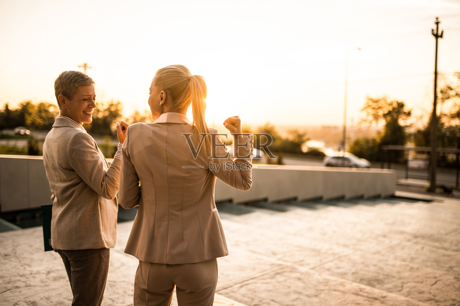 成功的企业团队!照片摄影图片