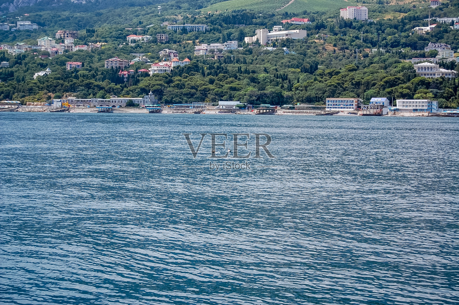 海水和天空的景观照片摄影图片