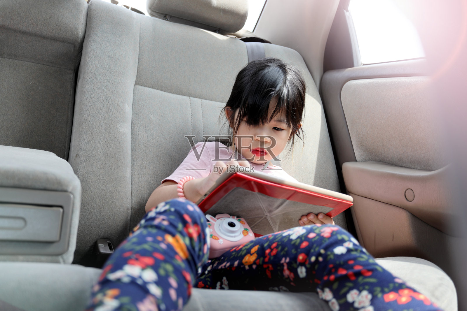 周末家庭旅行照片摄影图片