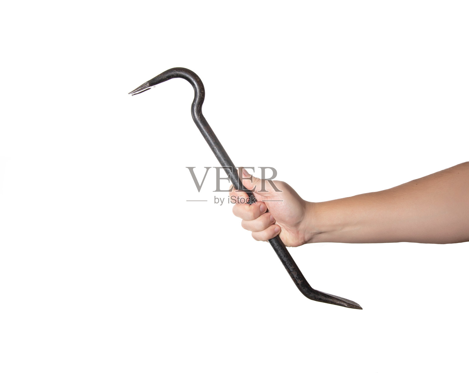 一名男子手中的黑色金属撬棍，白色背景，孤立。特写、设备照片摄影图片