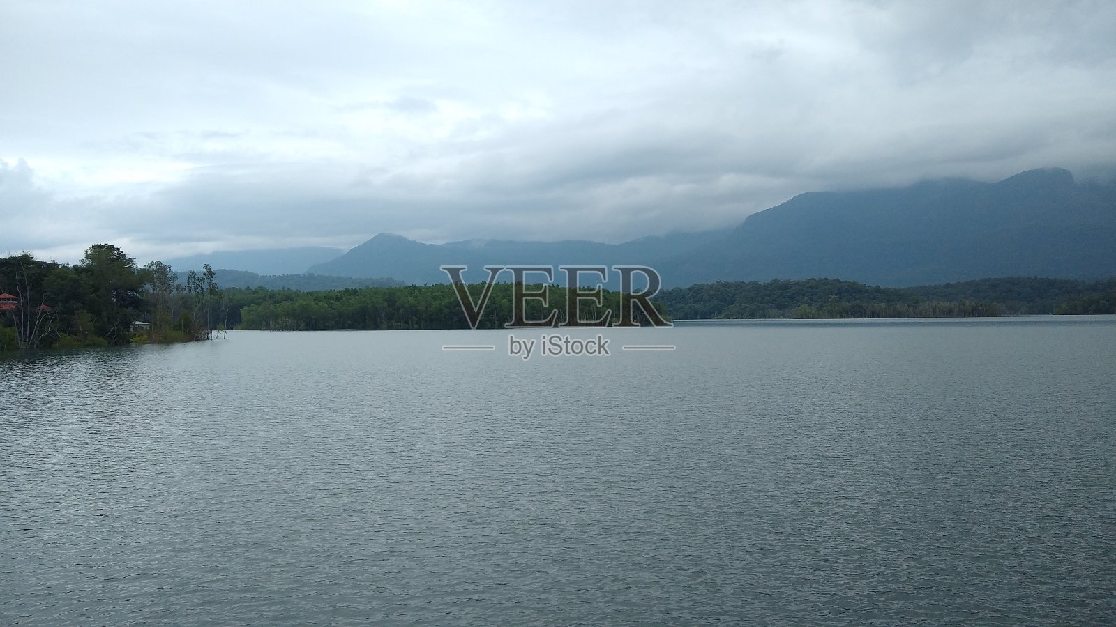 佩帕拉水坝水库和野生动物保护区，特里凡南塔普兰，喀拉拉邦，景观照片摄影图片
