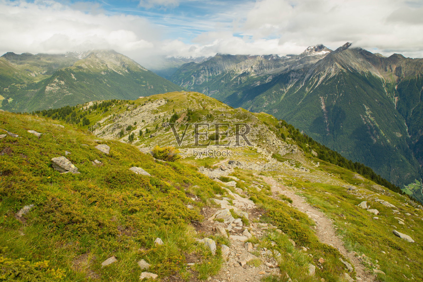 意大利的白云石，阿尔卑斯山的高山，欧洲的风景，徒步旅行的地区照片摄影图片