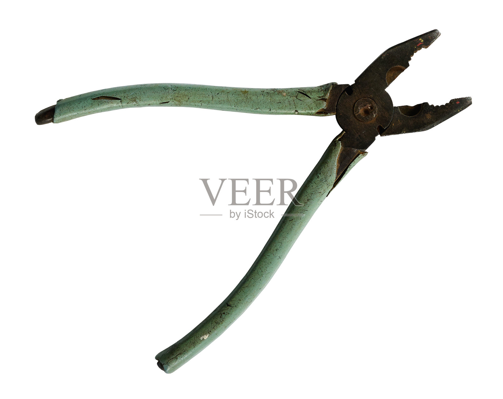 白色背景上放着一把生锈的旧钳子照片摄影图片