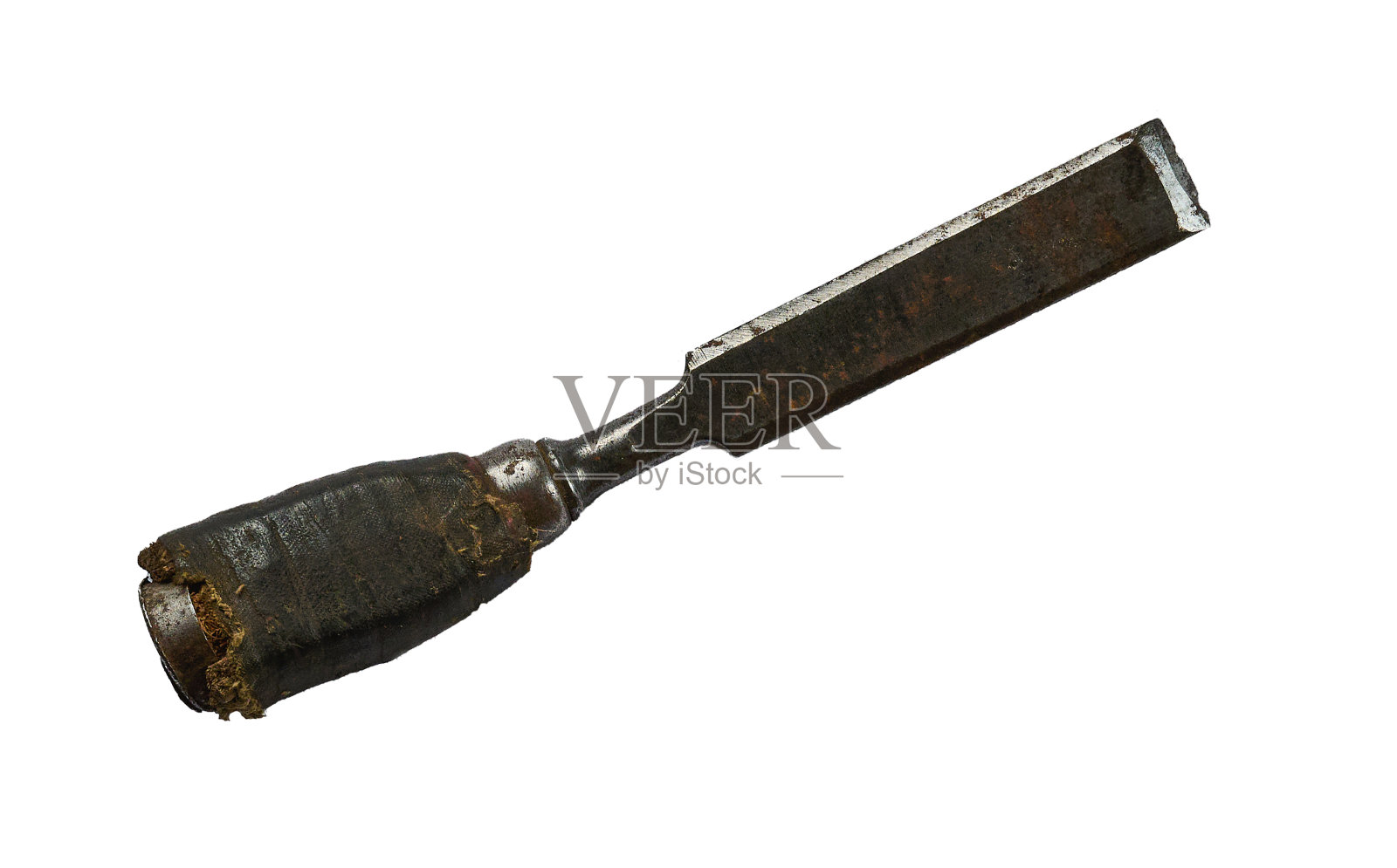 白色背景上放着一把生锈的旧凿子照片摄影图片