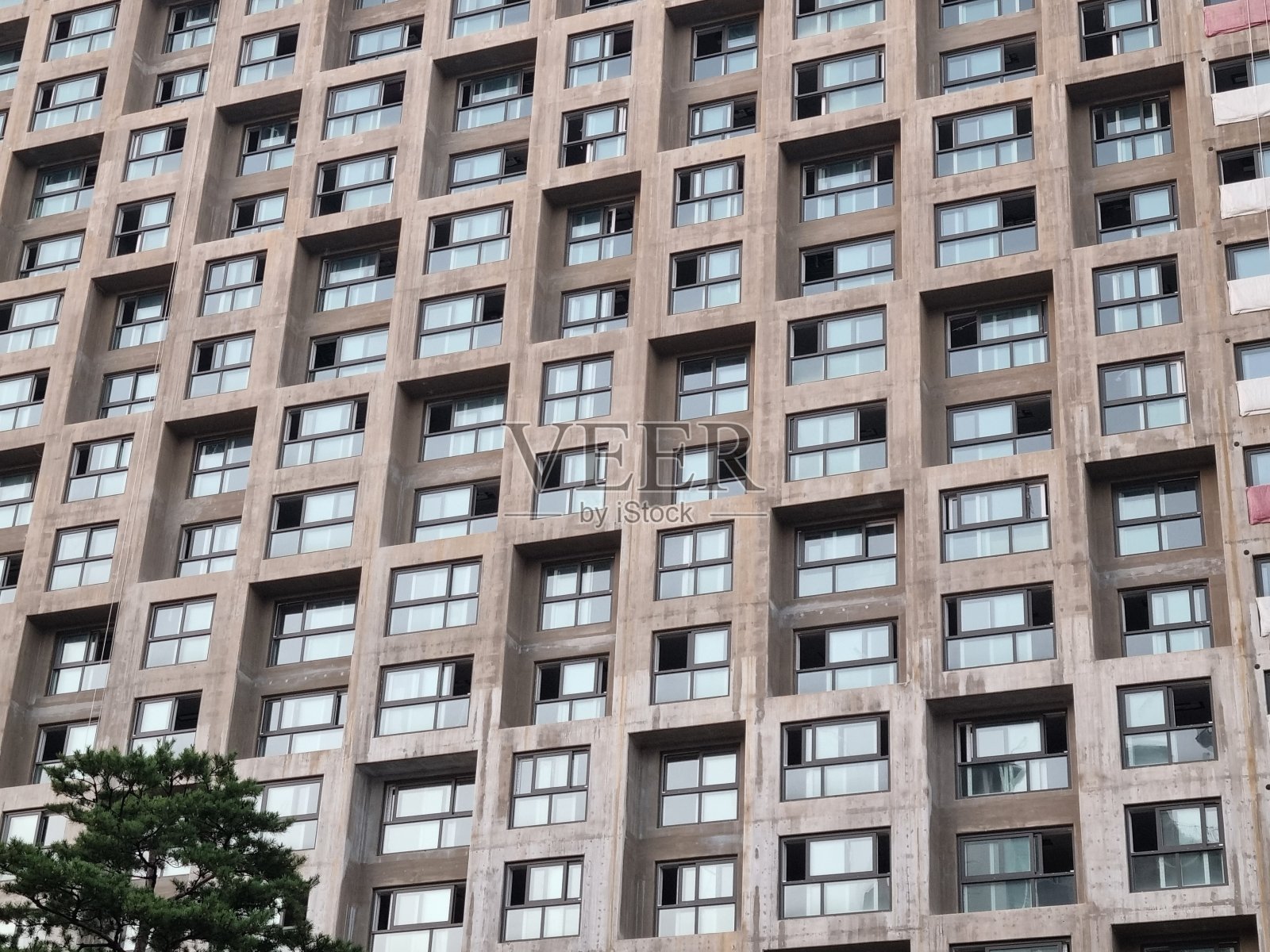 在建公寓，窗户，恐环症，广场恐惧症照片摄影图片