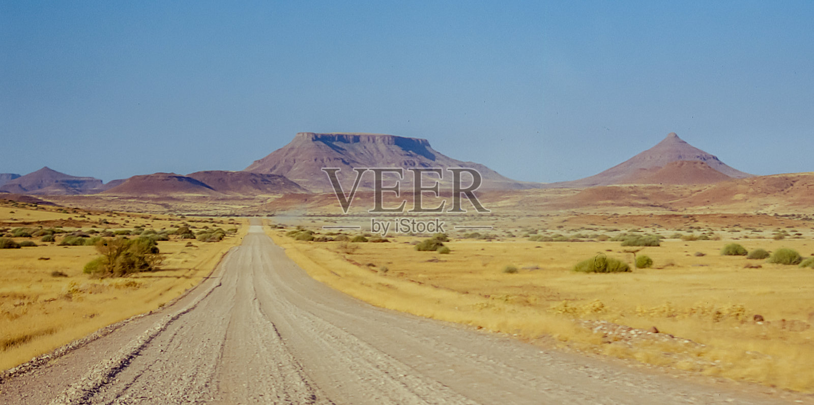 纳米比亚的桑迪赛道。照片摄影图片