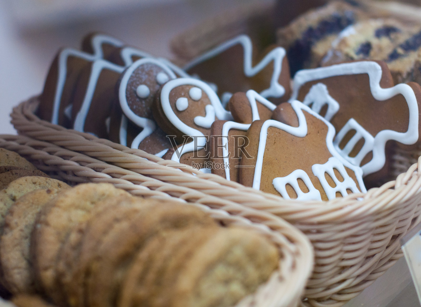 篮子里有美味的饼干照片摄影图片