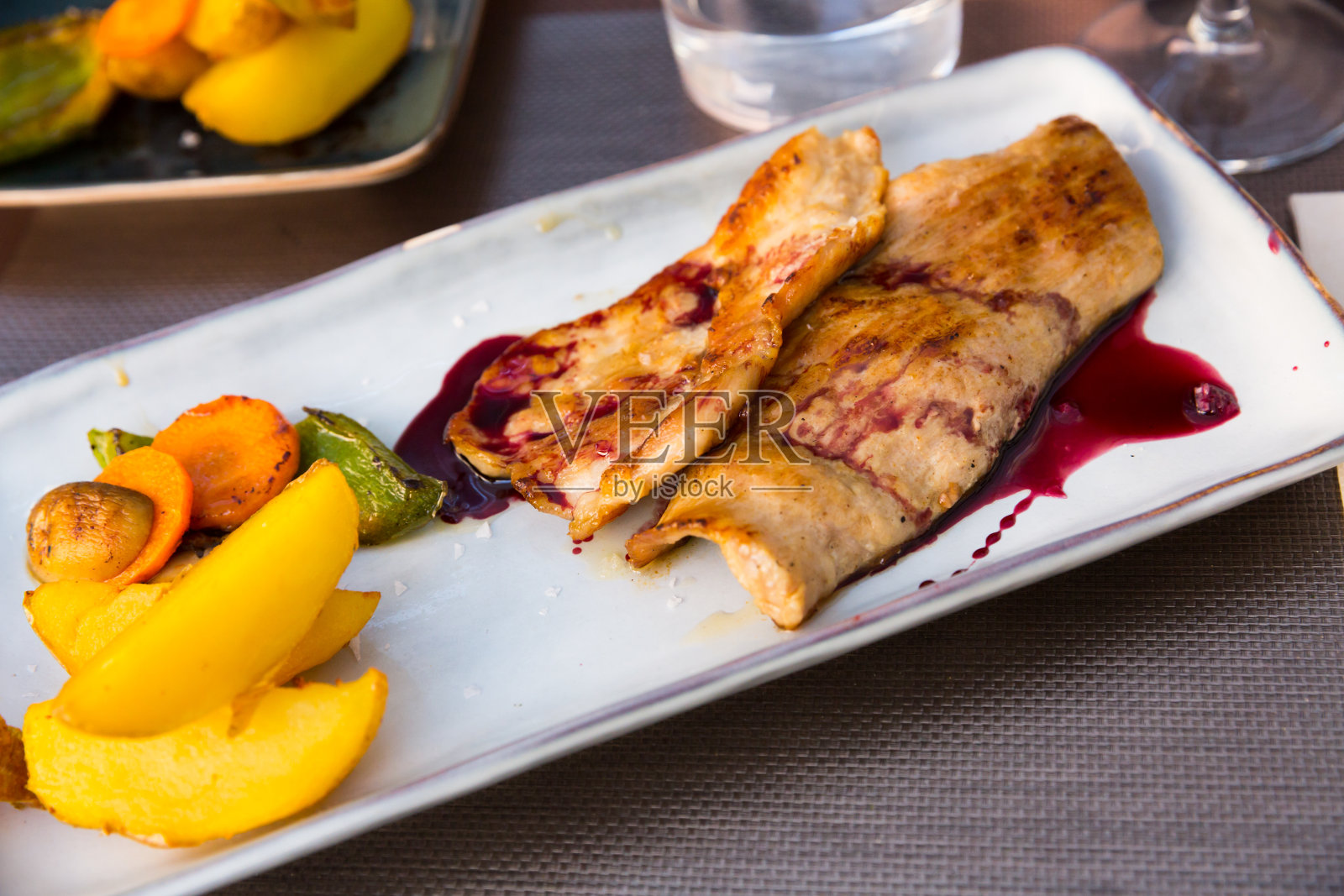 酒汁猪肉照片摄影图片