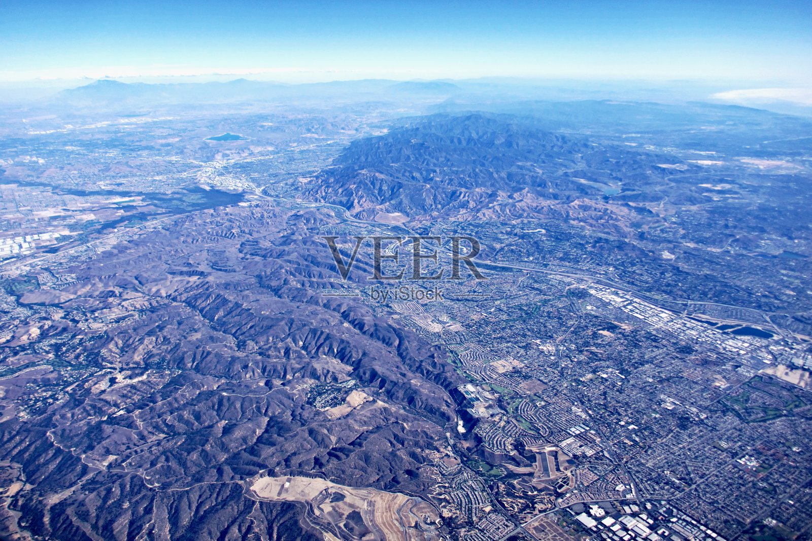 从飞机上看风景照片摄影图片