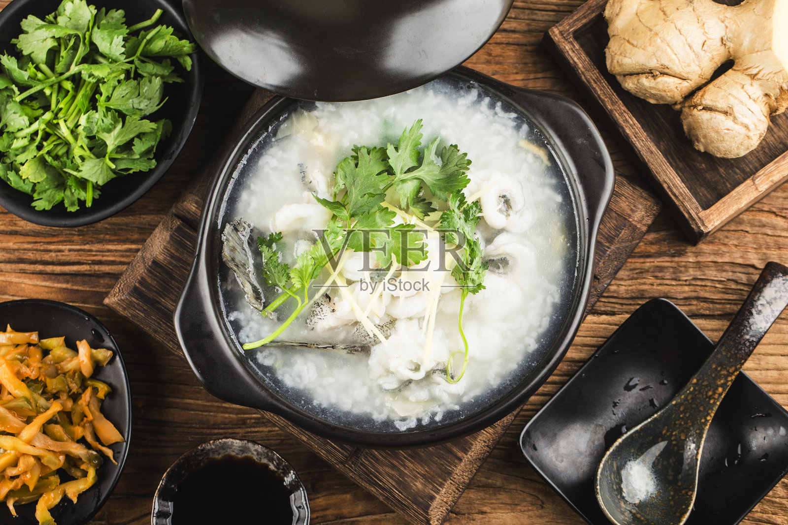 中国菜;砂锅鱼片粥照片摄影图片