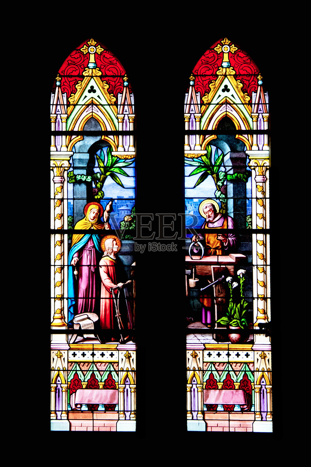 Vallet。巴黎圣母院-卢瓦尔大西洋教堂的彩色玻璃窗。支付德卢瓦尔照片摄影图片