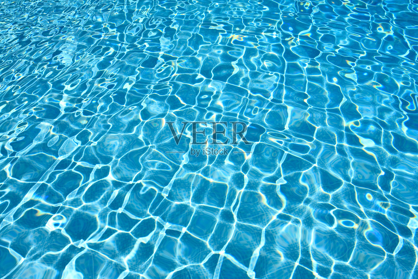 带水游泳池照片摄影图片