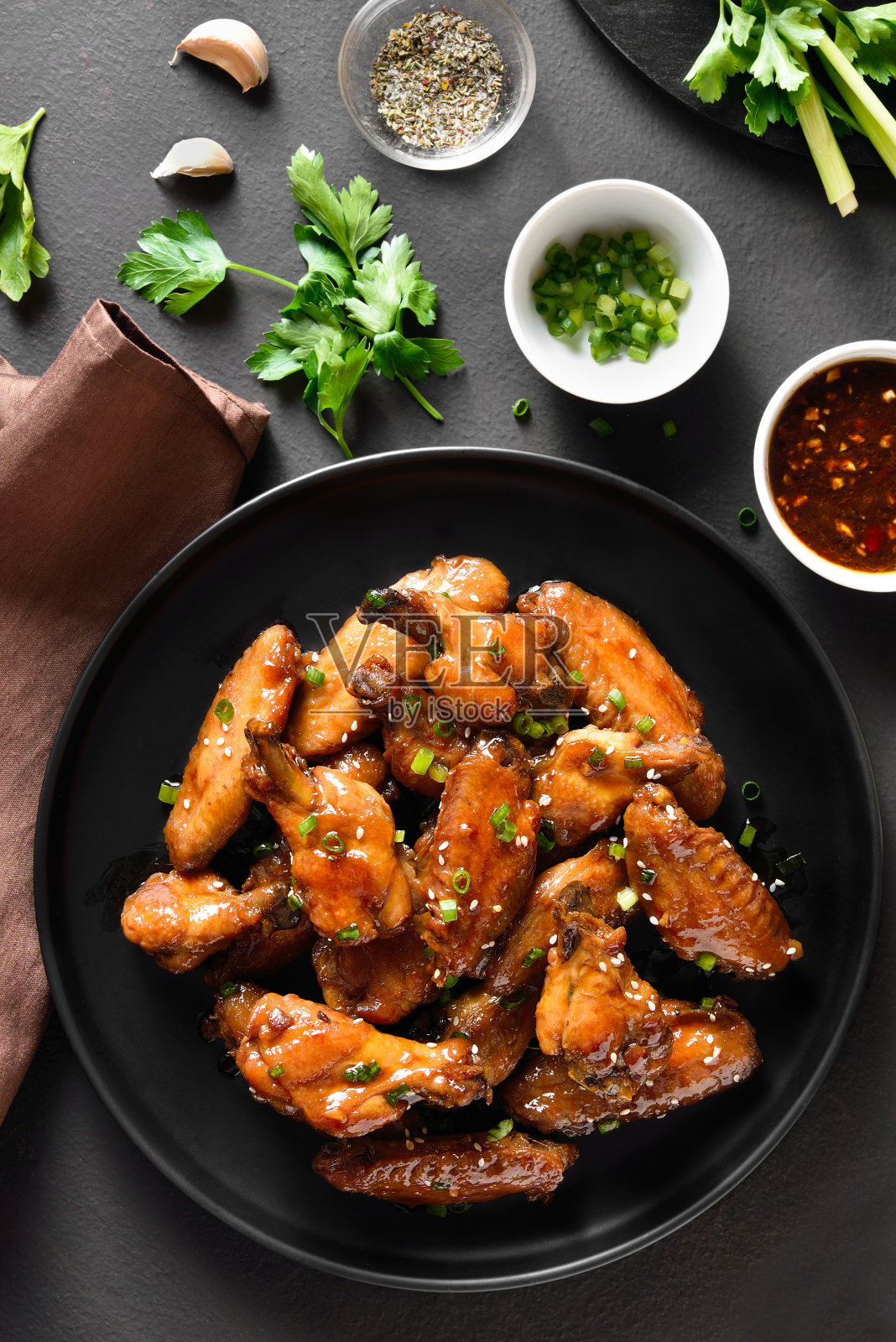 Honey-soy鸡翅照片摄影图片