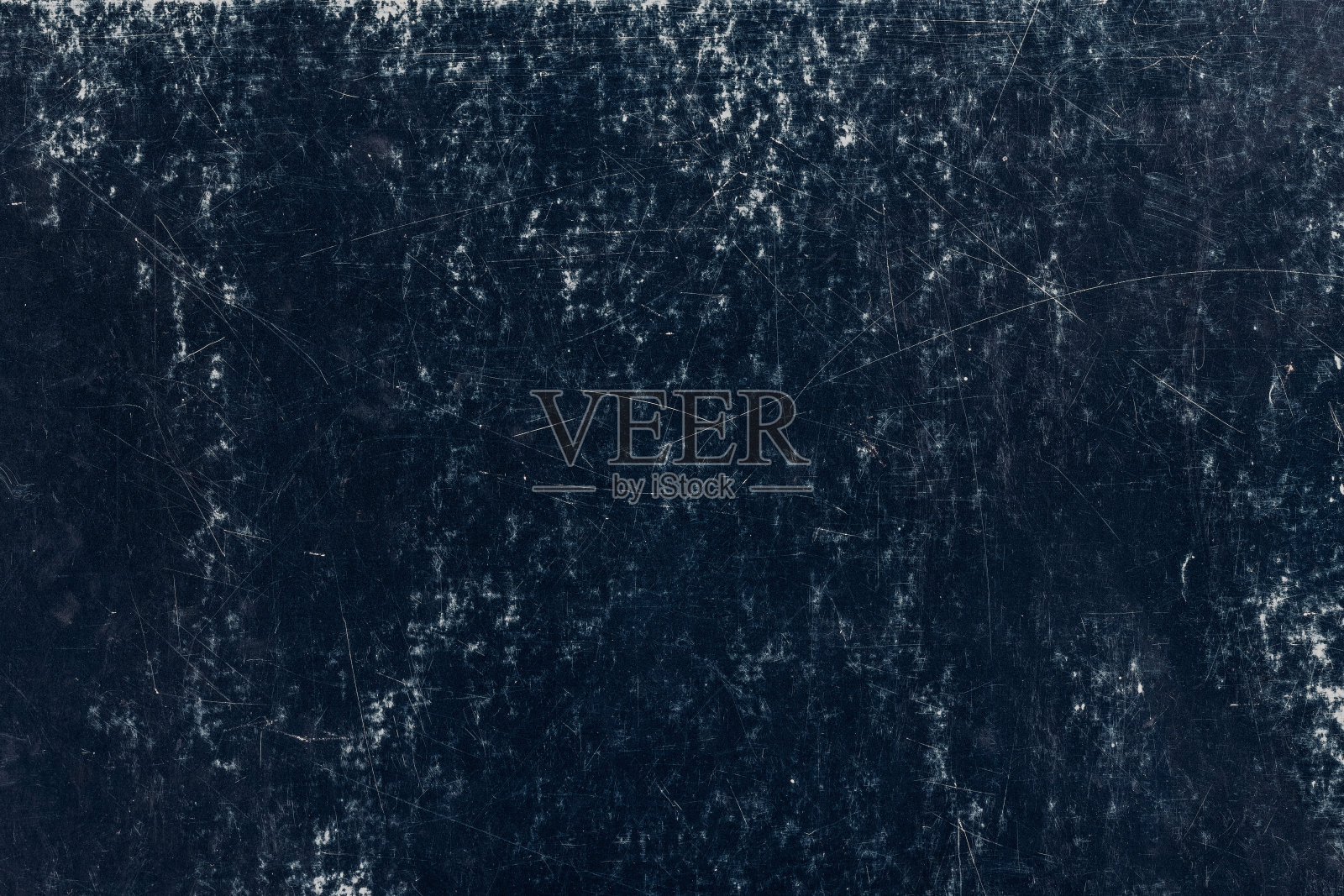 严重划伤的深蓝色表面平坦的全框架背景和纹理照片摄影图片