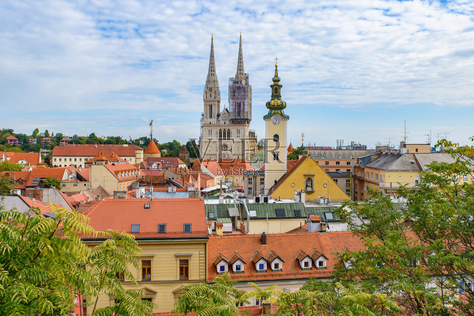萨格勒布大教堂，克罗地亚最高的建筑照片摄影图片
