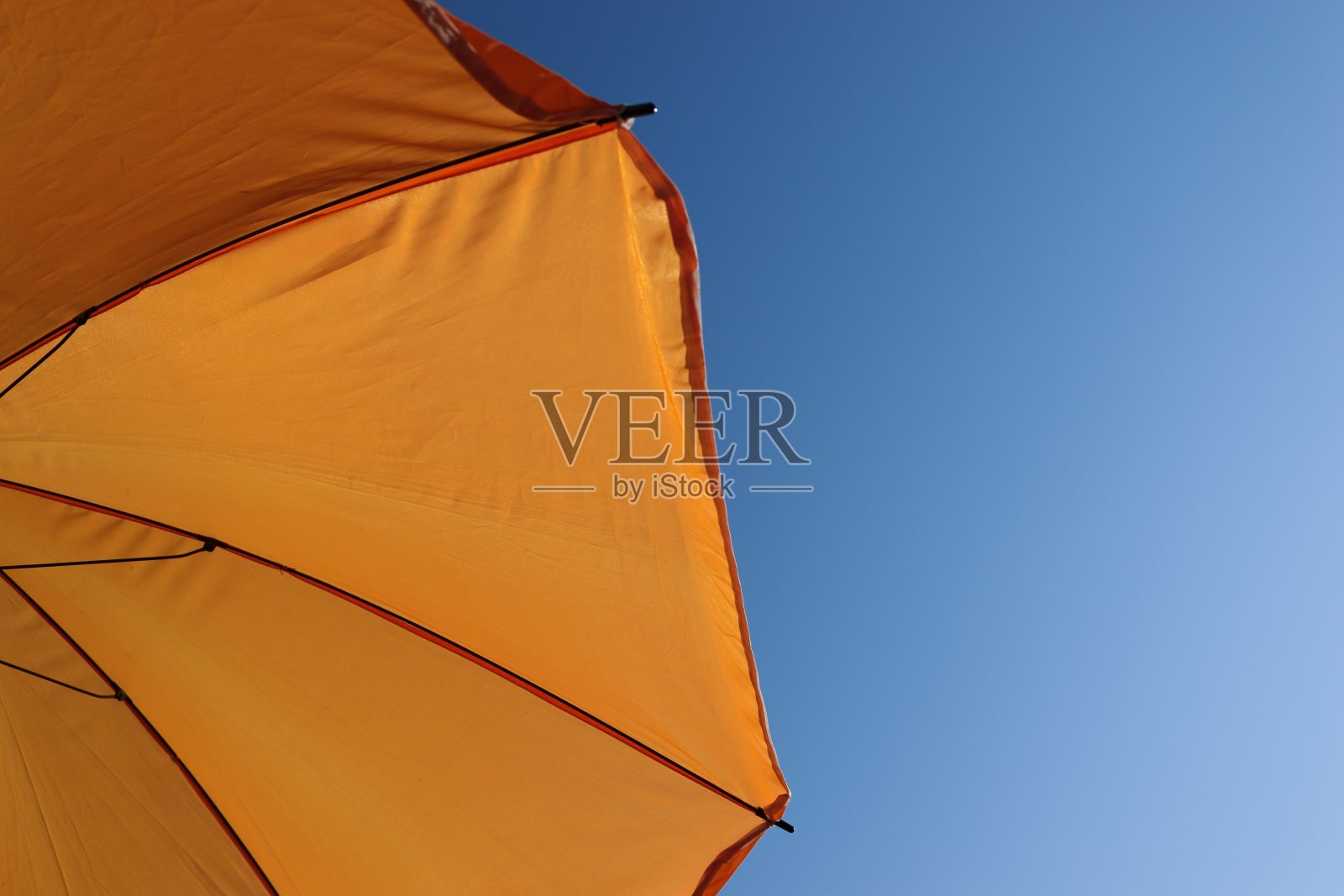 沙滩伞照片摄影图片