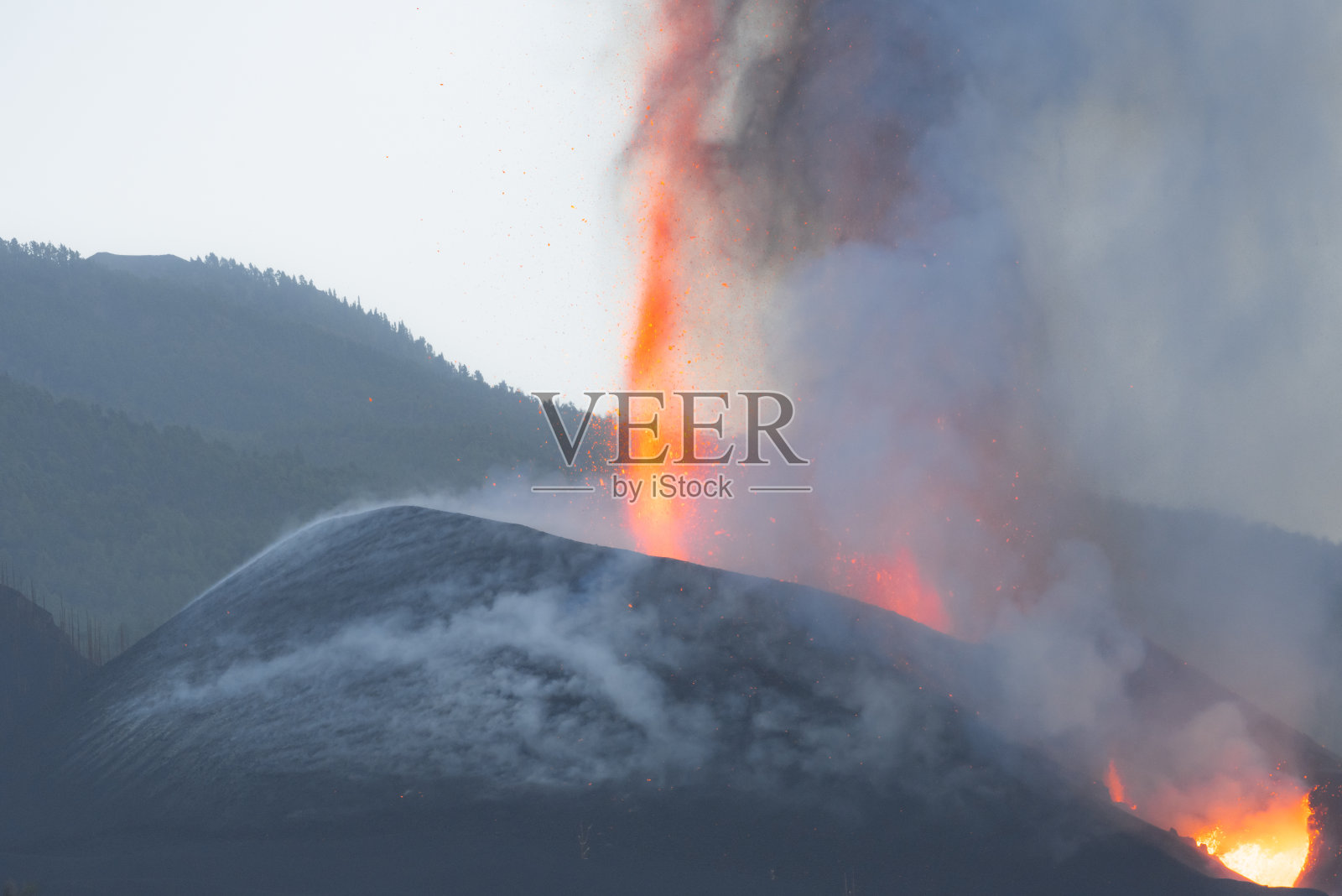 早上的坎伯维哈火山照片摄影图片