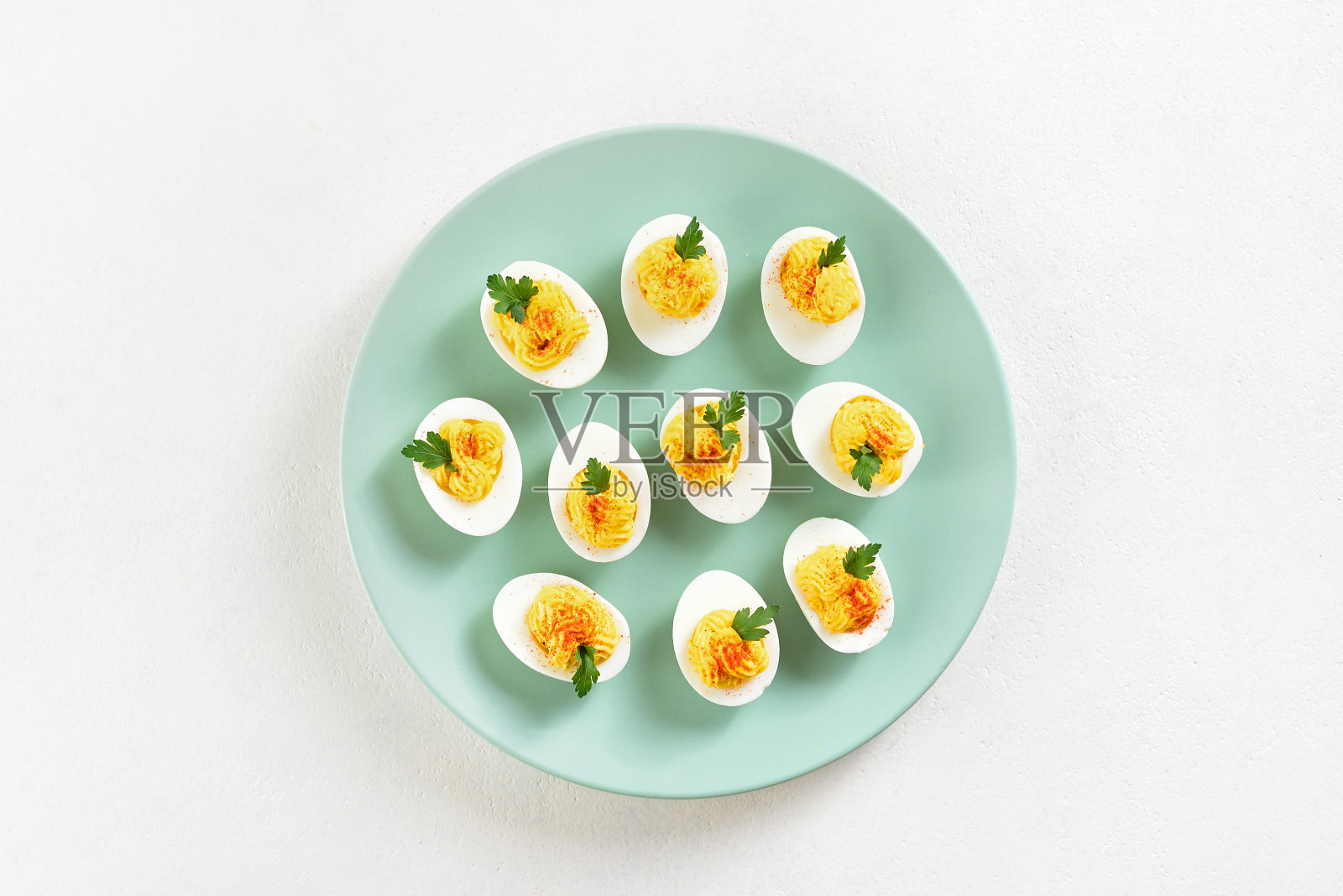 塞鸡蛋照片摄影图片