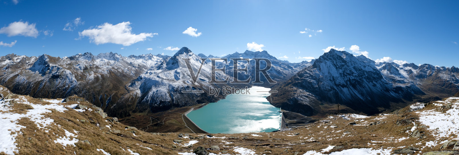 在美丽的西尔维塔山脉远足照片摄影图片