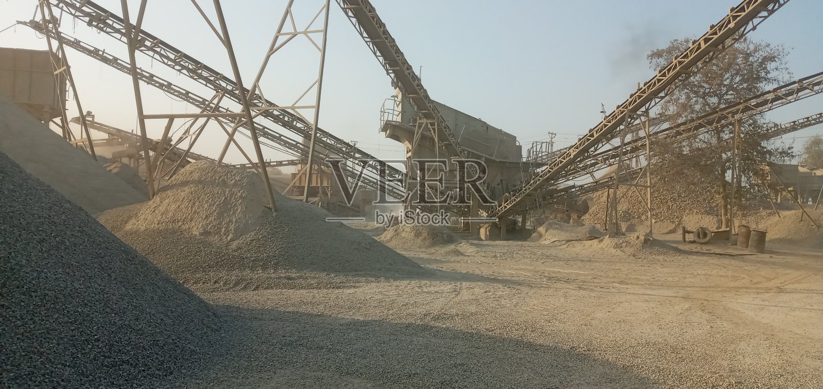 破碎照片摄影图片