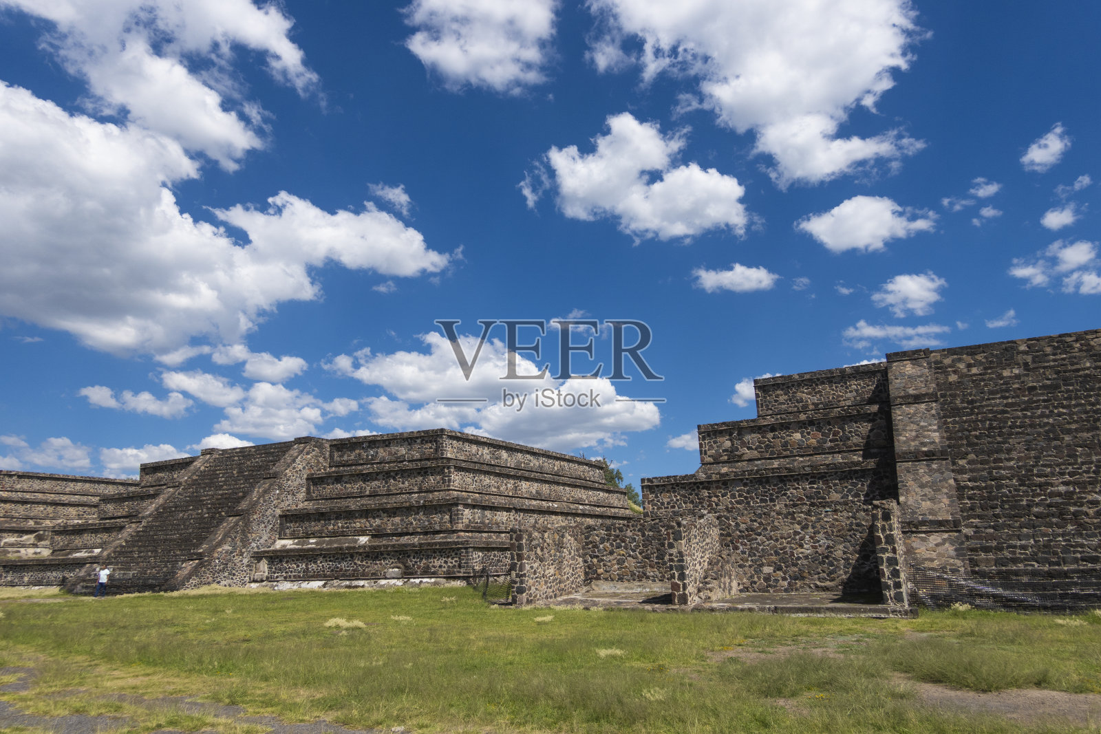 墨西哥特奥蒂瓦坎金字塔照片摄影图片