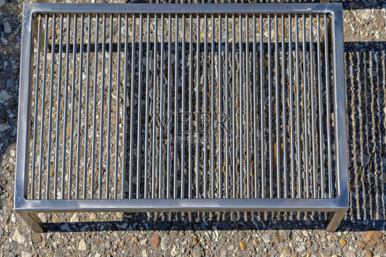 烧烤架上面照片摄影图片