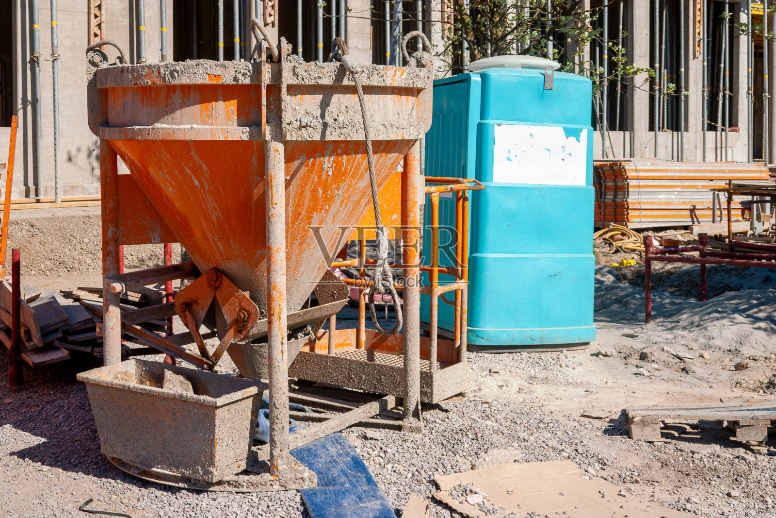 施工现场混凝土桶照片摄影图片