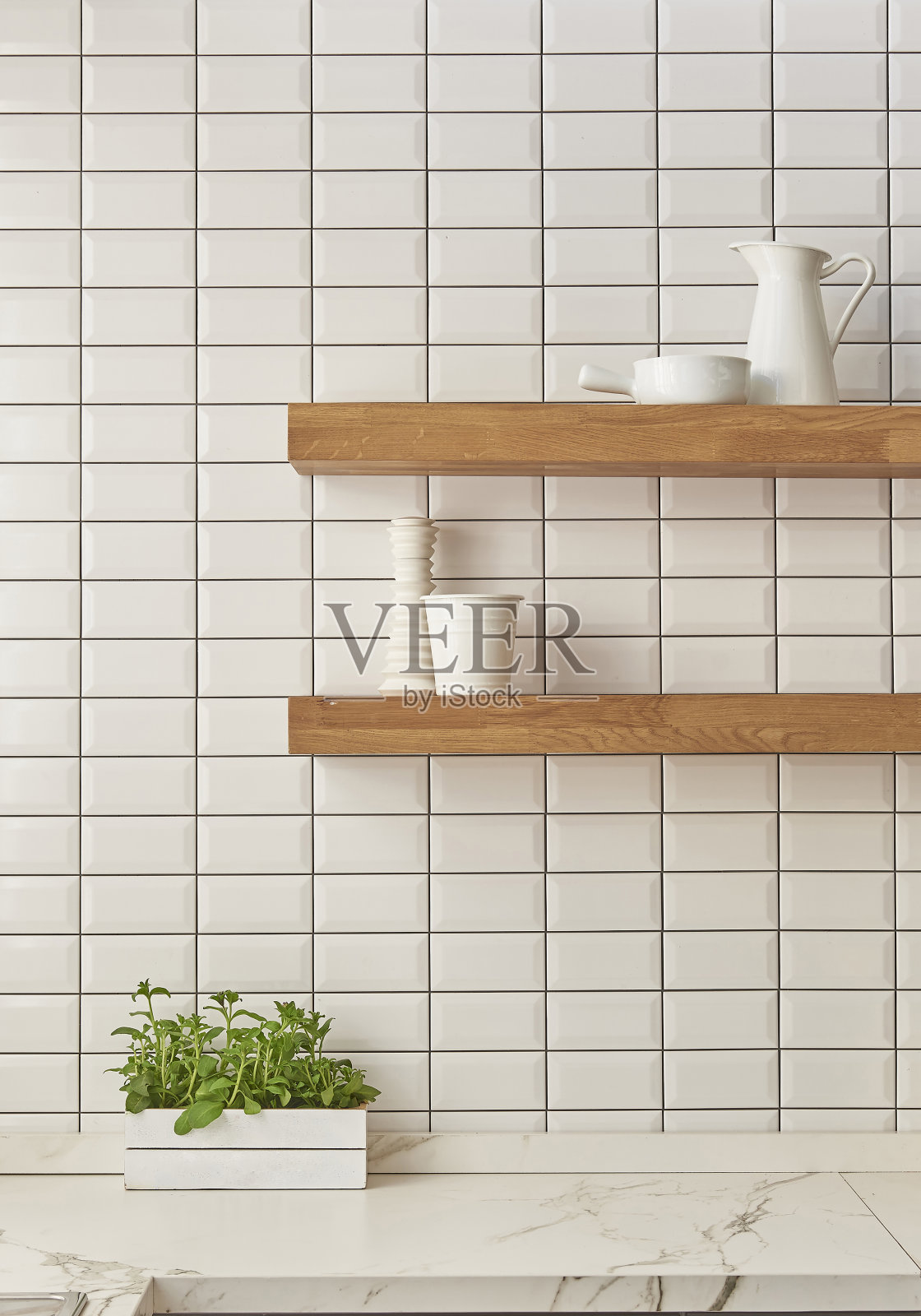 现代厨房白色瓷砖货架概念照片摄影图片