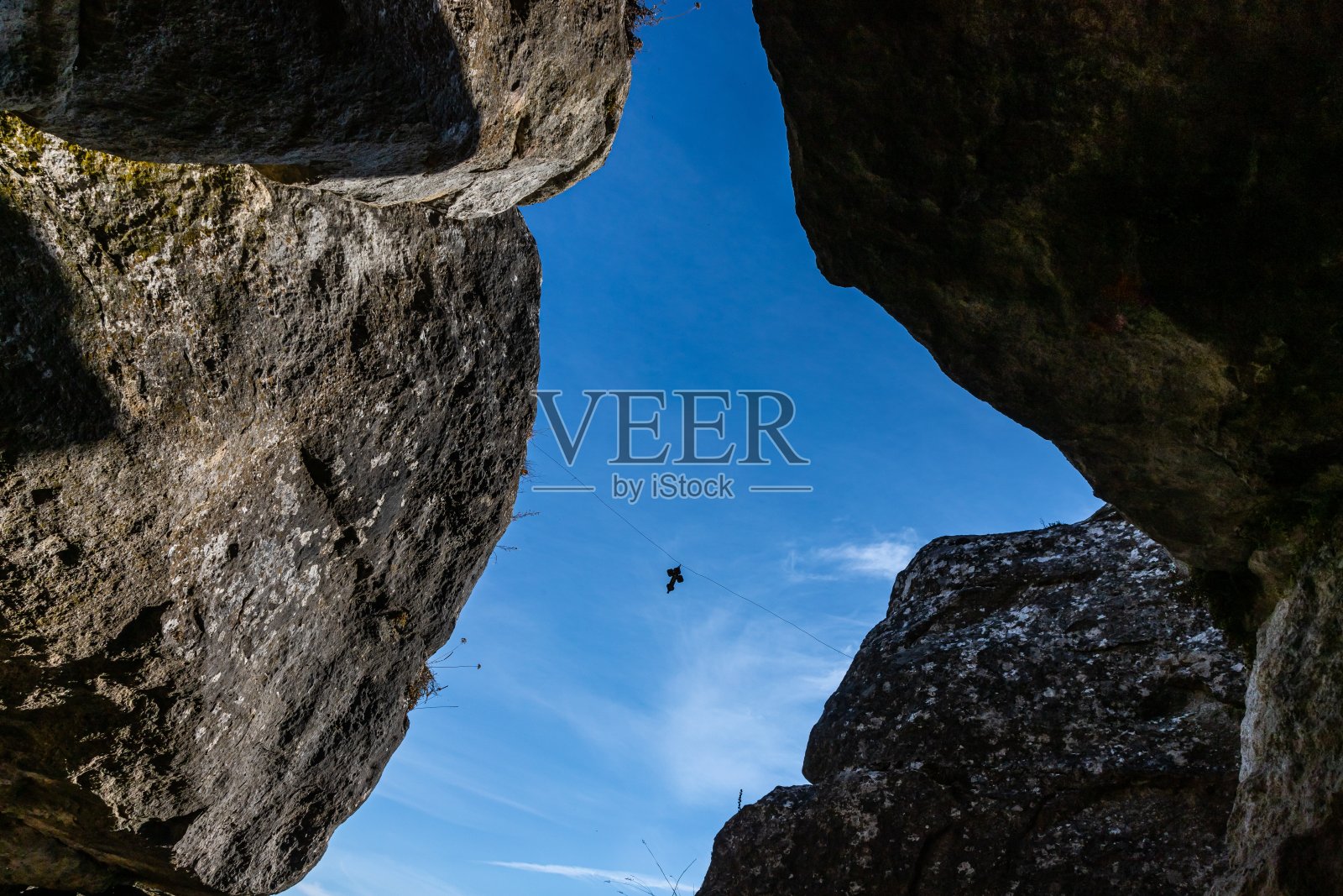 九世纪前基督教时期的洞穴神庙，位于乌克兰的Monastyrok村照片摄影图片