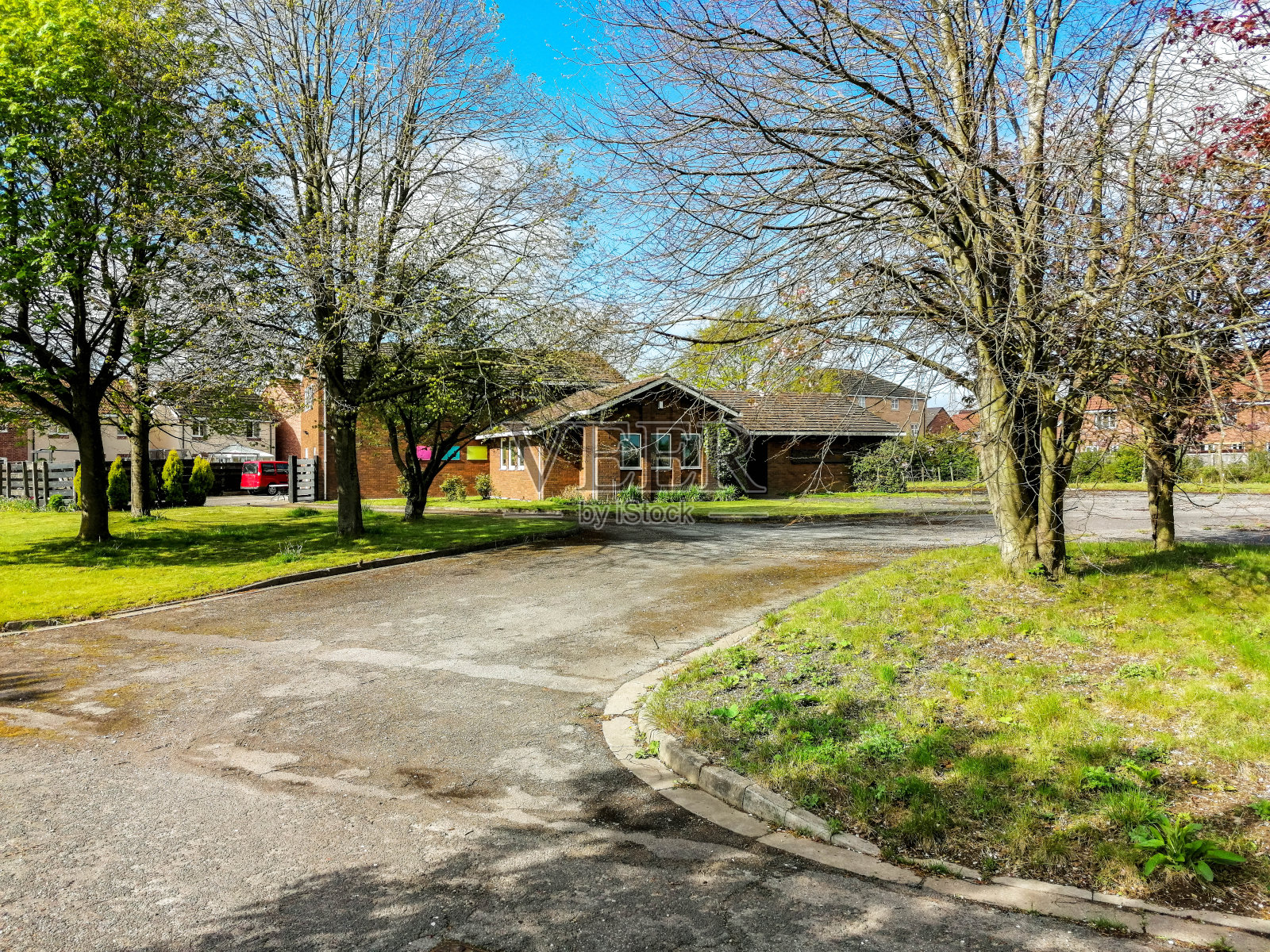 废弃的公共建筑照片摄影图片