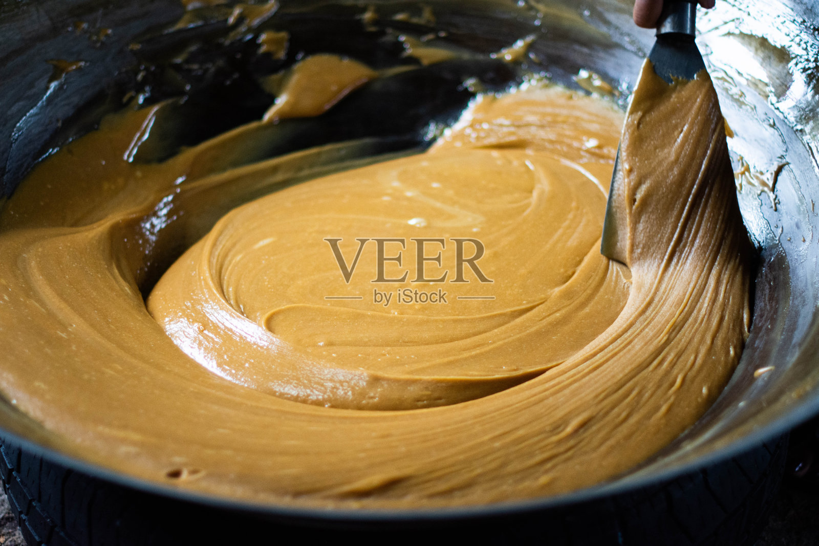 Ratchaburi省的椰农进行椰糖生产过程照片摄影图片