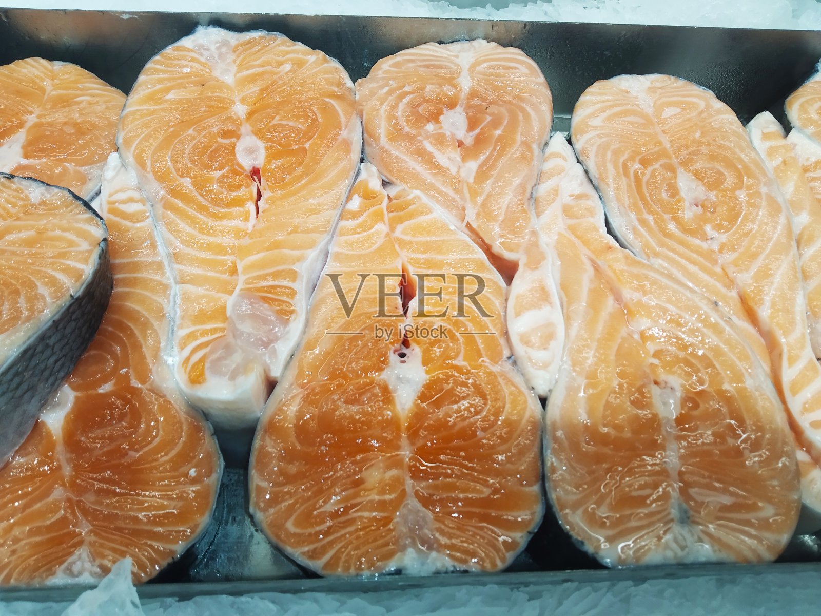 新鲜冷冻鱼照片摄影图片