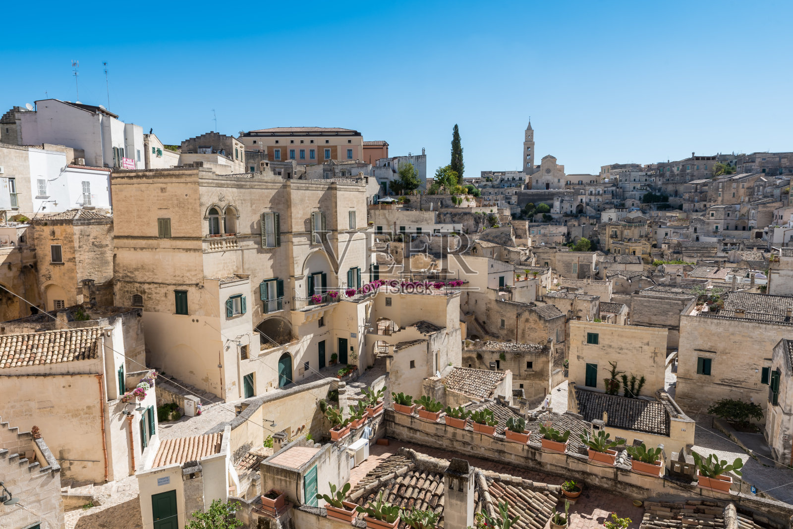 马泰拉大教堂塔街道全景照片摄影图片