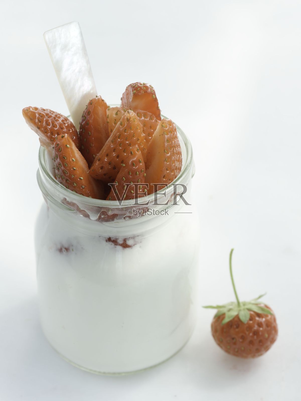 罐酸奶照片摄影图片