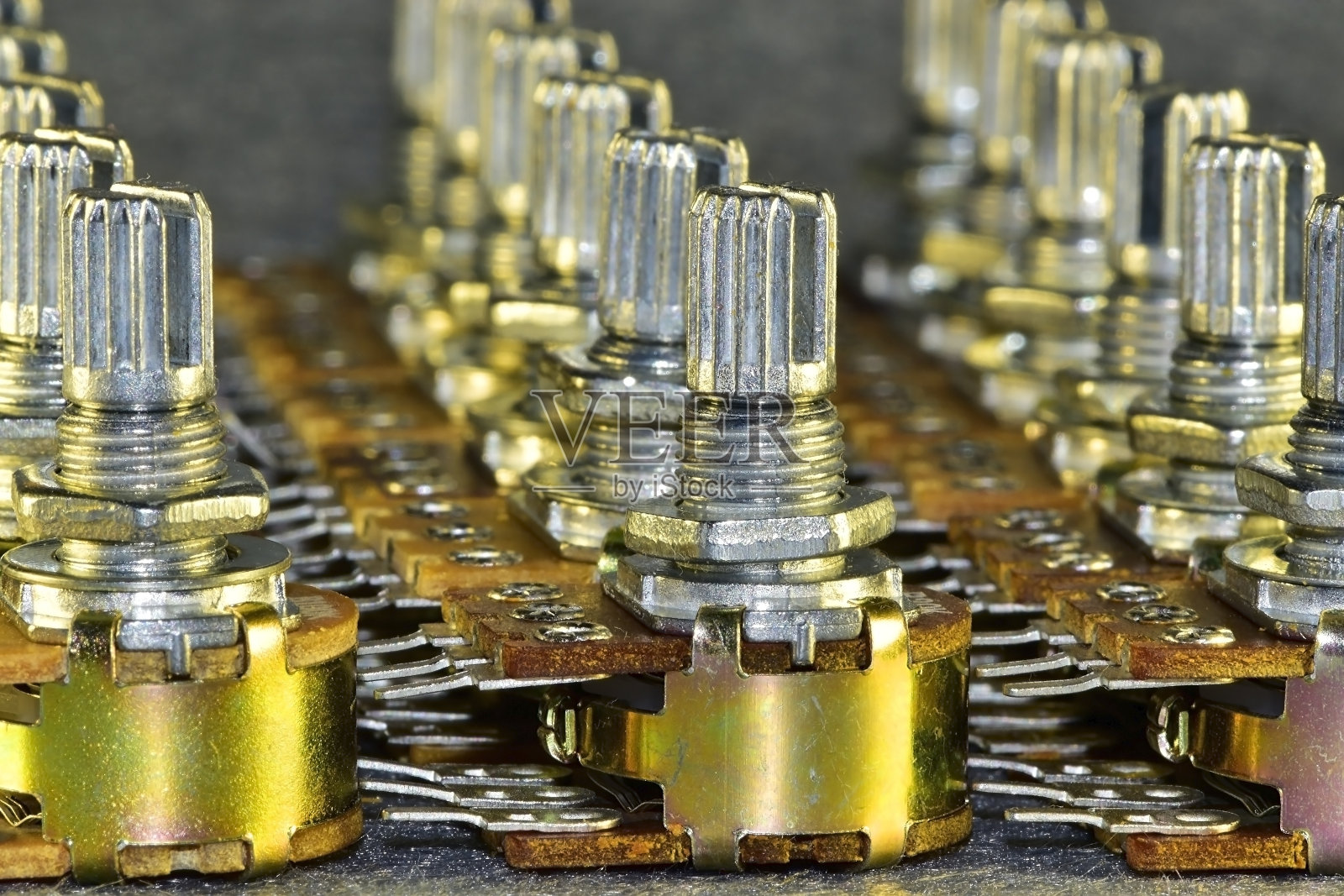 可变电阻器(电位计)照片摄影图片