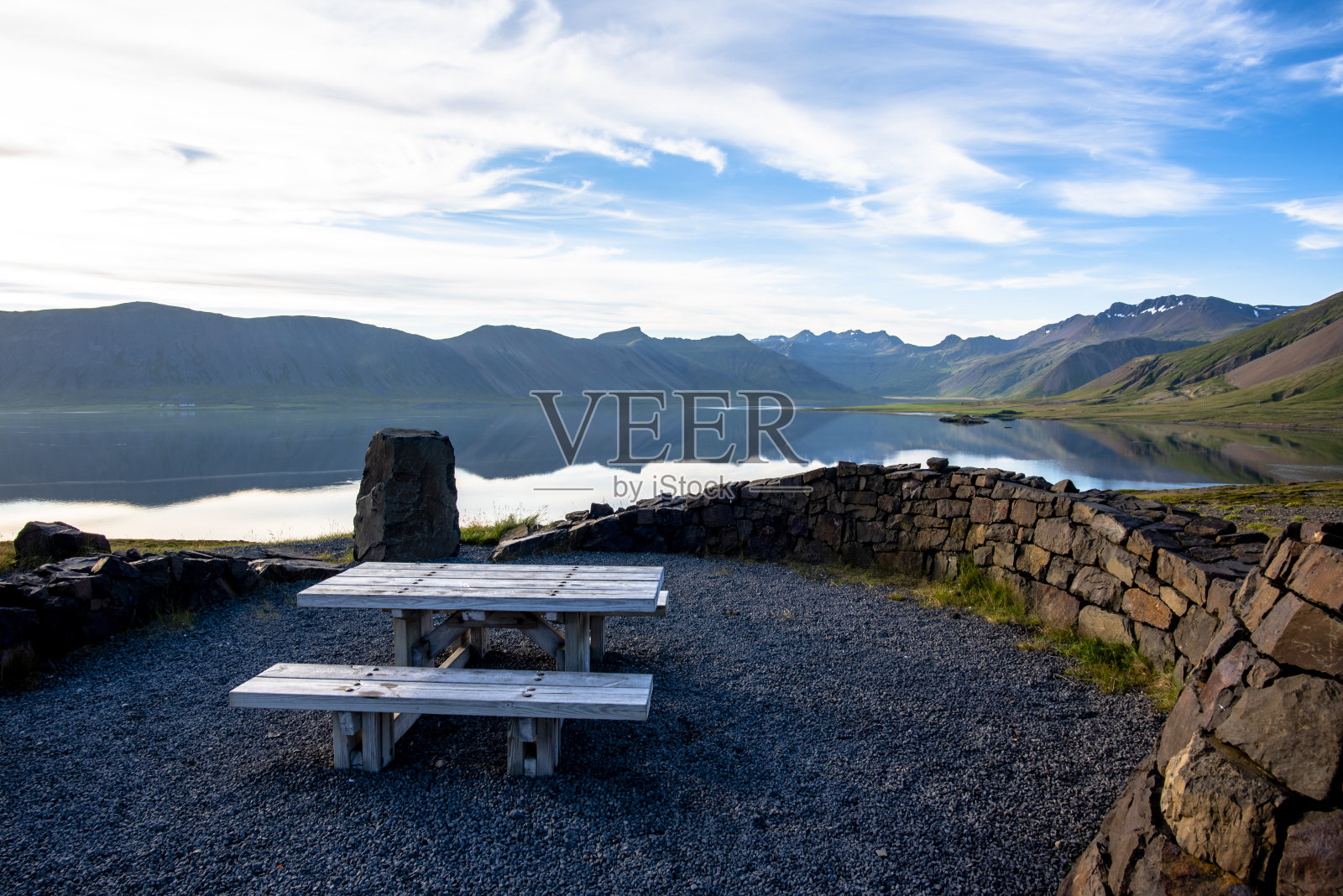 2021_08_10_snaefellsnes表和反射照片摄影图片