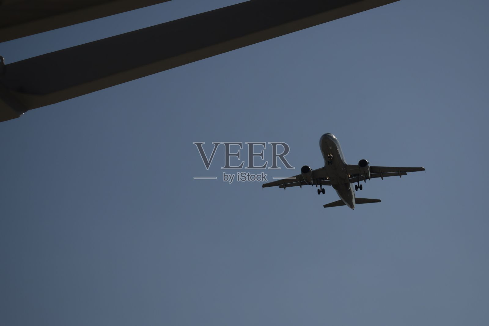 从下面鸟瞰照片摄影图片