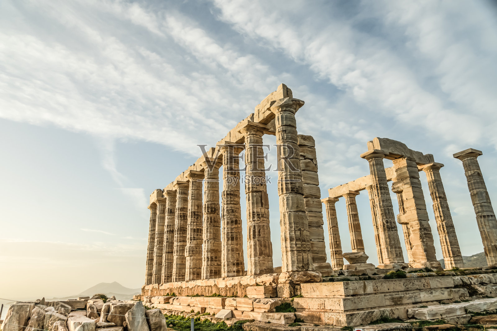 位于希腊雅典的古代海神神庙的水平镜头照片摄影图片