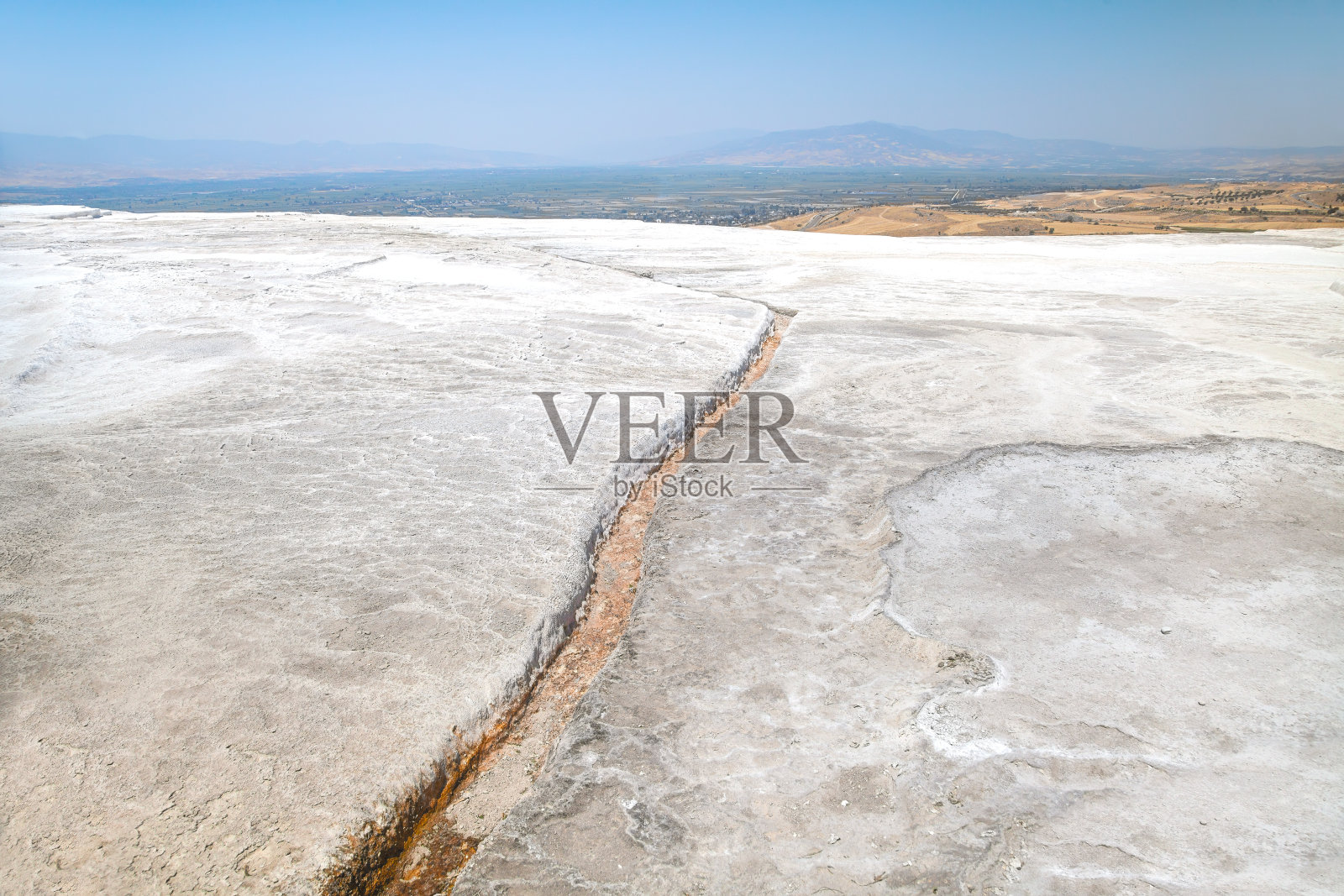 土耳其的Pamukkale自然公园——有几个世纪历史的石灰岩照片摄影图片