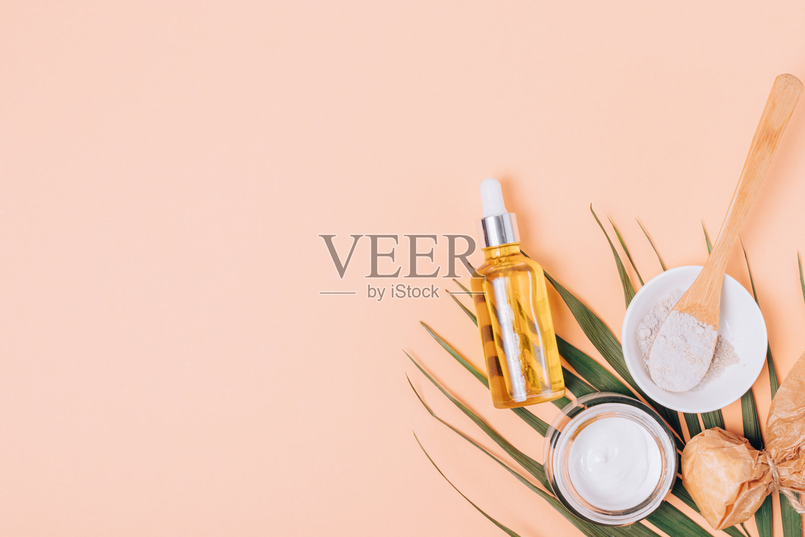 有机化妆品平铺成分与油瓶照片摄影图片