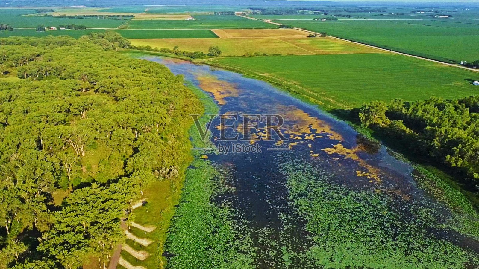 蓝色的湖照片摄影图片