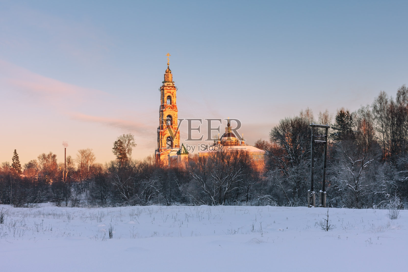 冬天的风景教堂照片摄影图片