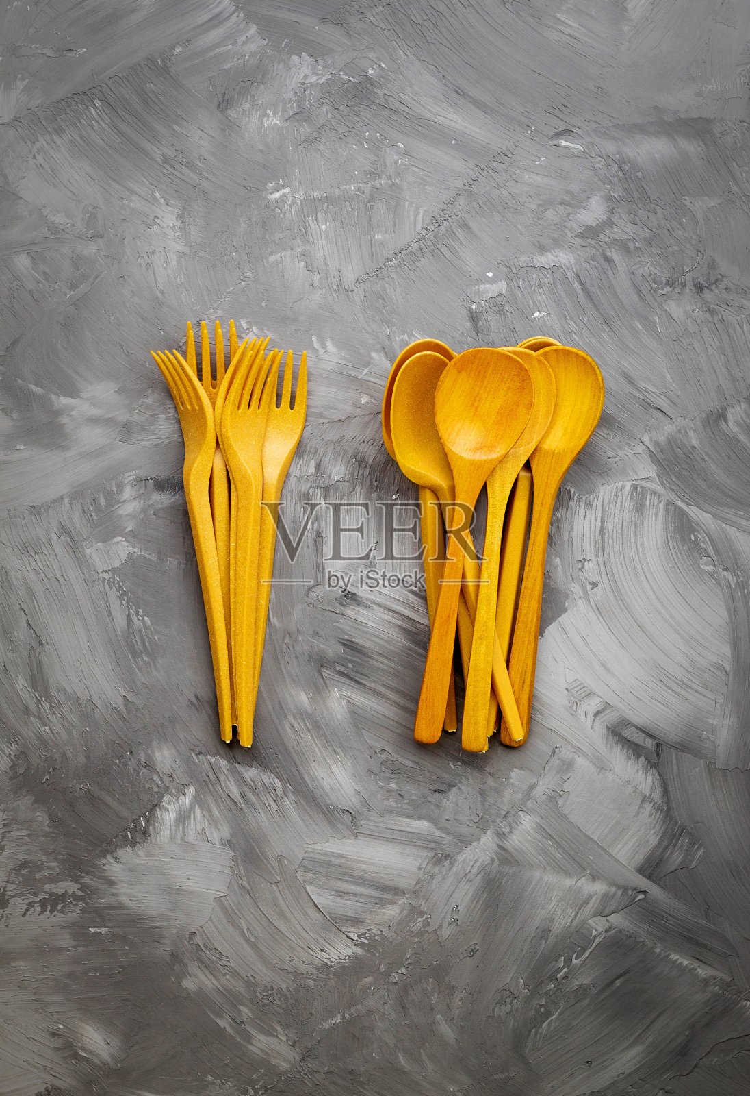 垂直图像显示的是由环保材料制成的餐具的俯视图照片摄影图片