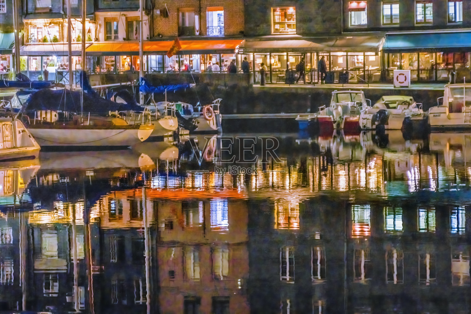 夜船码头倒影内港洪弗勒法国照片摄影图片