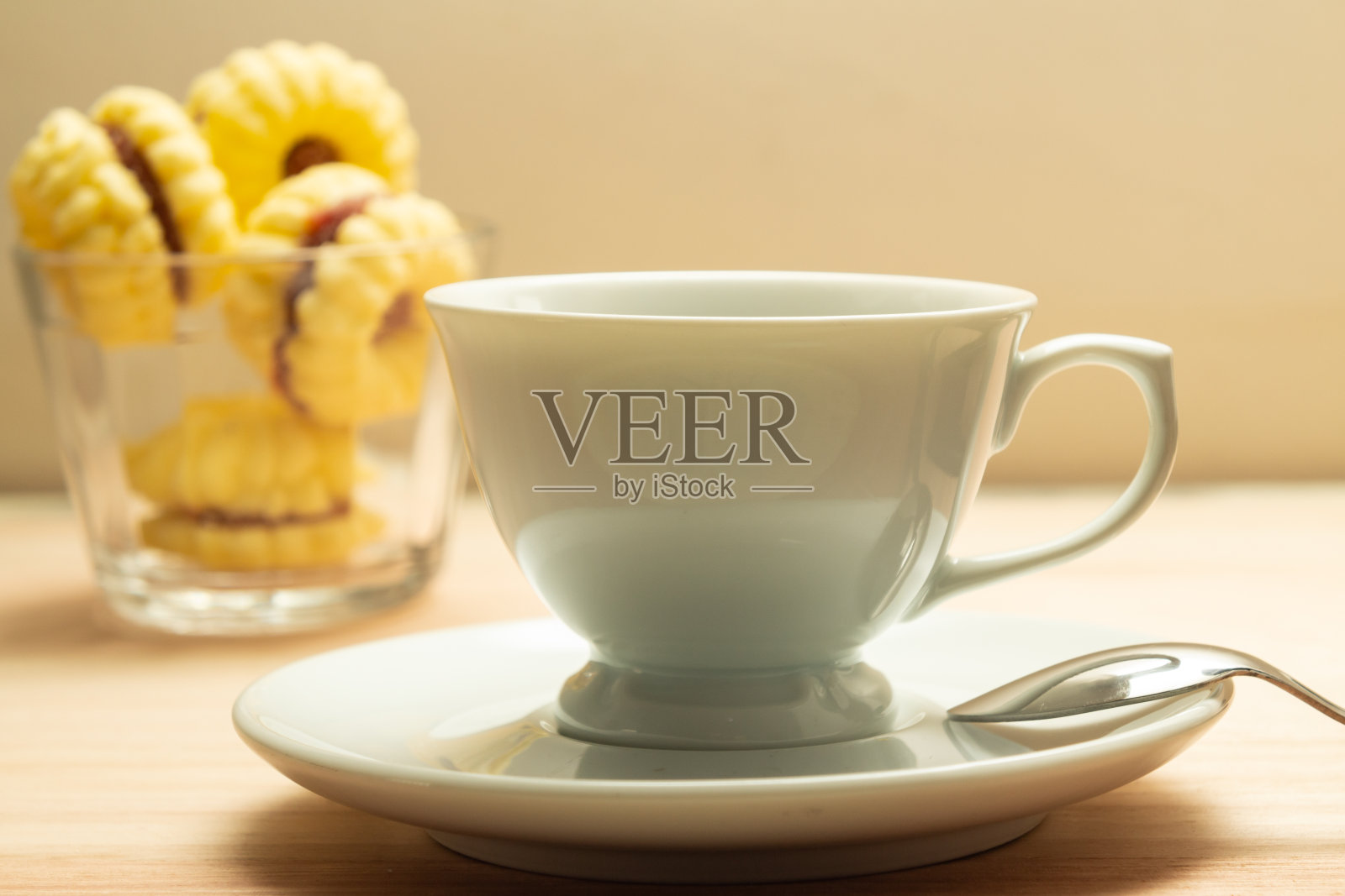 咖啡和饼干。照片摄影图片